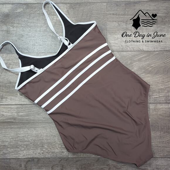 Charmleaks High Back One Piece Swimsuit Size L - Picture 6 of 6